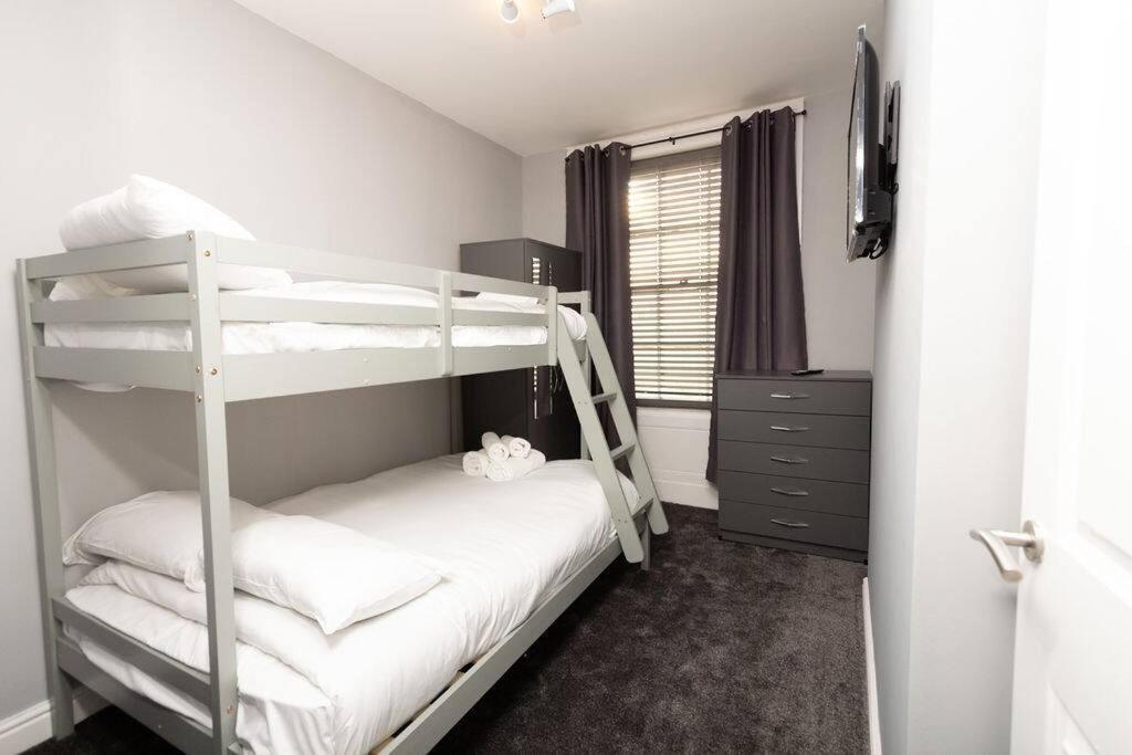 Lavish 2bed In The Heart Of * Birkenhead
