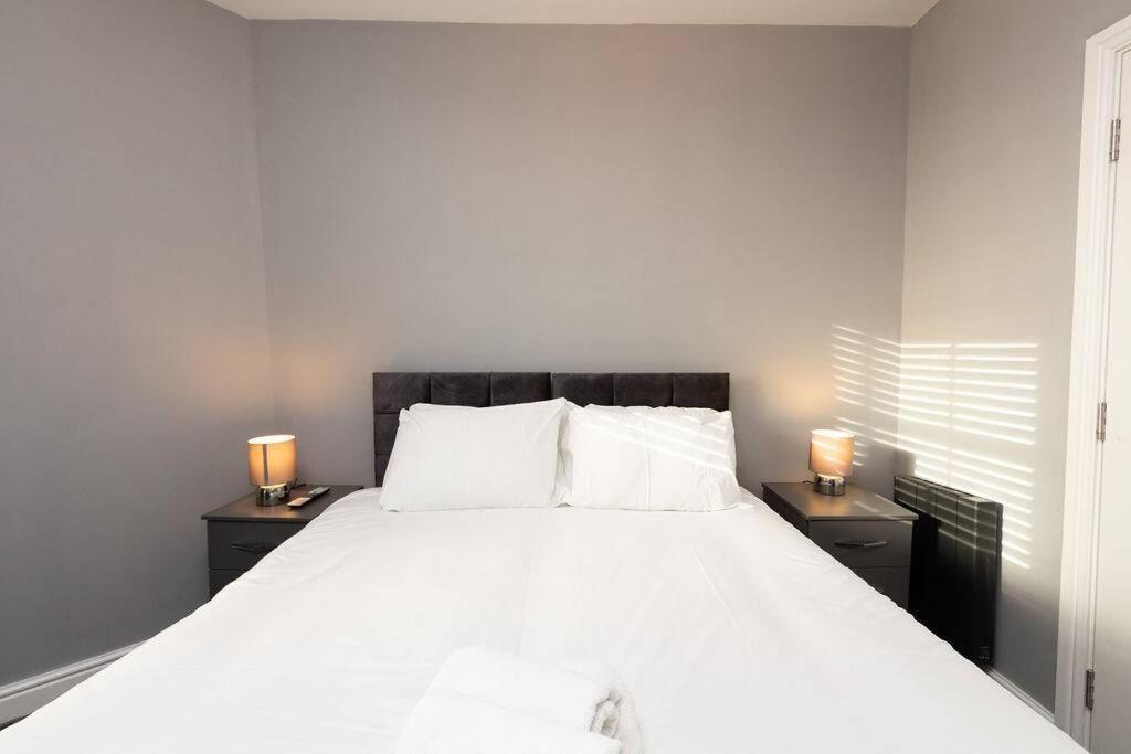 Apartment Lavish 2bed In The Heart Of
